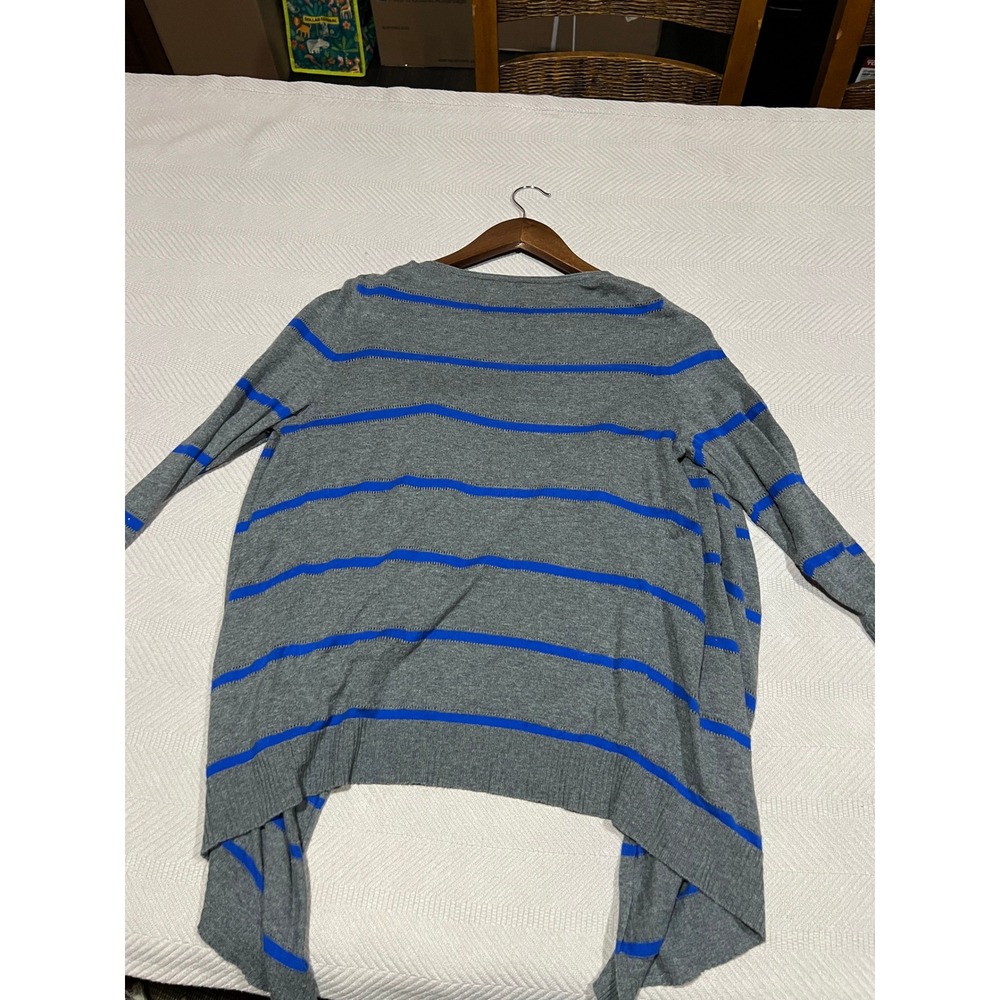 100% Cotton American Eagle Cardigan Womens Small Gray Stripe 3/4 Sleeve Preppy - Picture 2 of 5